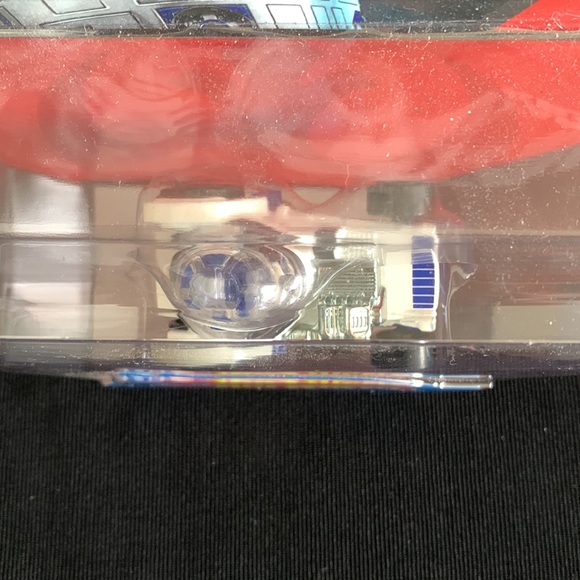 2014 Mattel Hot Wheels Disney Star Wars R2-D2 Car - Picture 4 of 12